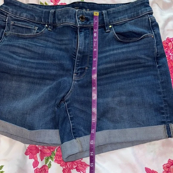 White House Black Market Blue Jean Shorts with Classic Cuffed Hem - Picture 3 of 6